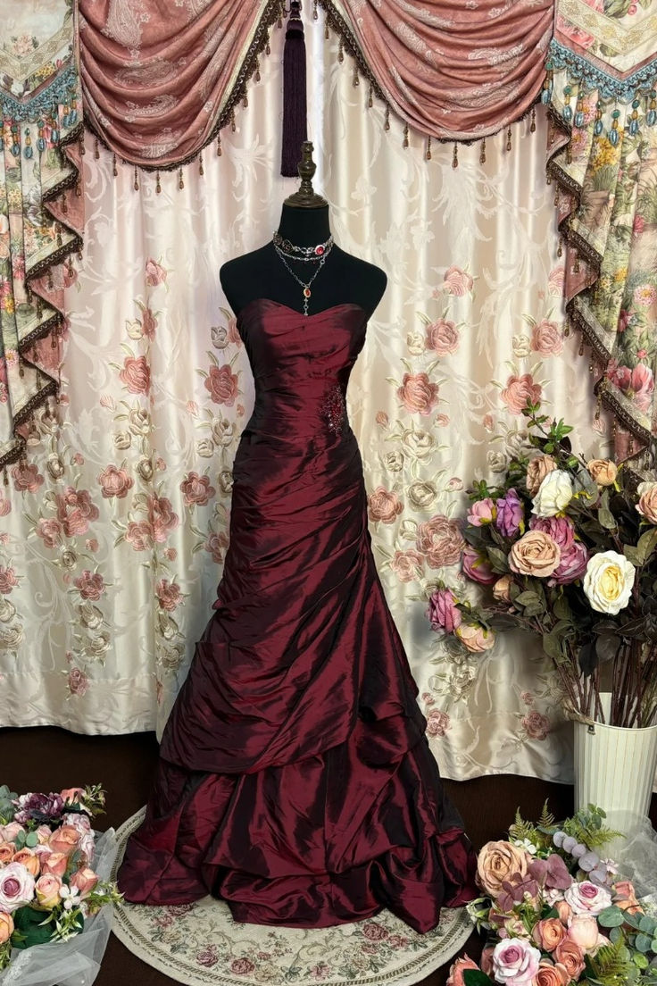 Burgundy Vintage Elegant Long Satin Princess Floor Length Ball Gown Evening Dress Party Dress nv3629