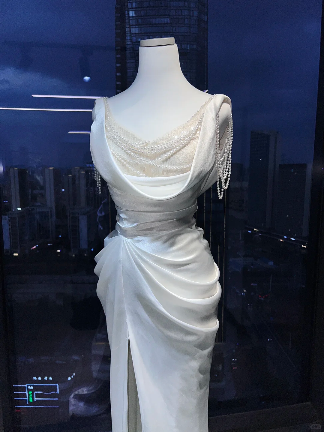 White Satin Cowl Neck Mermaid Evening Gown Pearl Chain Tassel Draped Ruched High Slit Prom Dress  NV7004