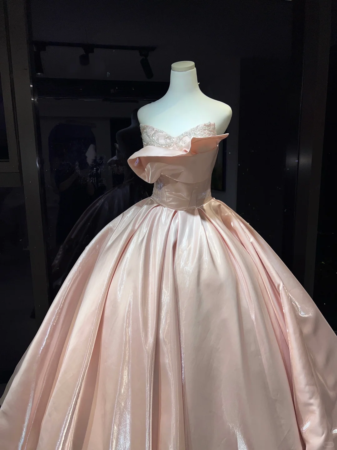 Light Pink Strapless Princess Evening Gown Lace Beading 3D Fold Bodice Glossy Satin Ball Skirt Long Prom Dress  NV7019