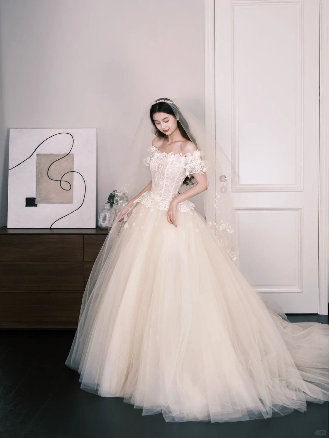 Off Shoulder Lace Tulle Ballgown Wedding Dress, Ivory Puff Sleeve Bridal Gown  NV7286