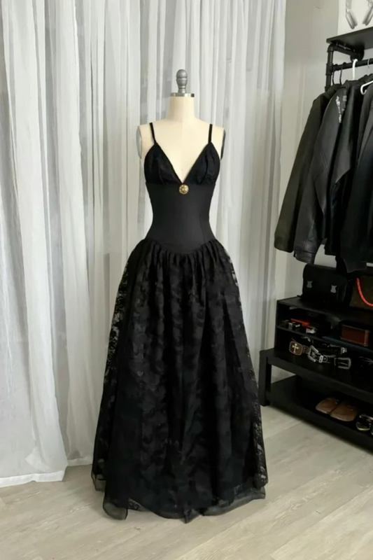 Robe de soirée moulante en brocart noir à fines bretelles et col en V, en tulle et tulle NV6244