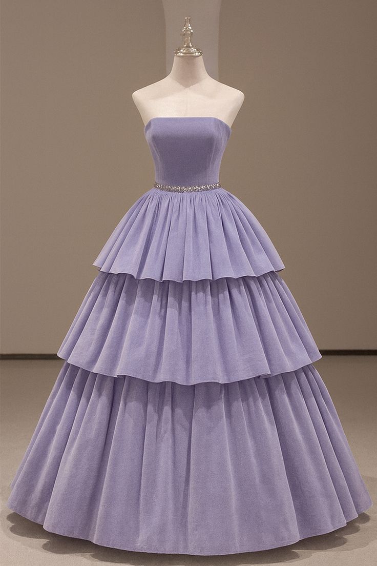Robe de bal bandeau à volants violet clair : taille ornée de sequins, taille cintrée, robe longue de soirée NV6431