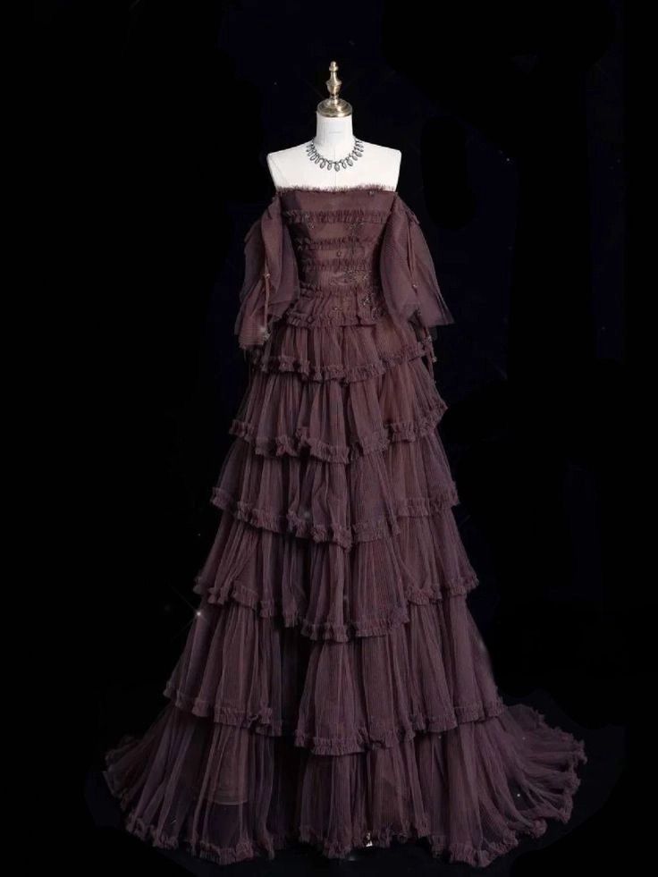 Robe bustier en tulle marron foncé, ornée de perles et d'une traîne à volants, style ciel étoilé NV6229