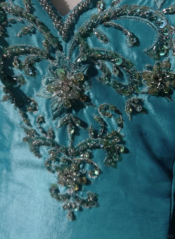 Blue Sweetheart Neck Applique A-Line Spaghetti Straps Satin Beaded Long Ball Gown Evening Dress nv3762