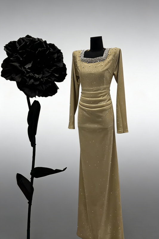 Robe longue sirène vintage de luxe, or champagne scintillant, col carré et cristaux NV6799