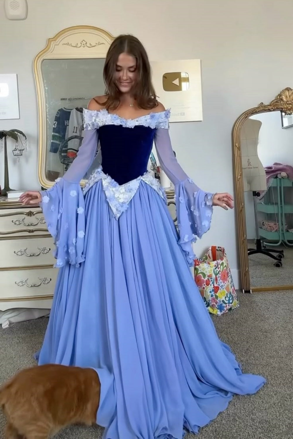 NiceVestidos-_Pink/Blue Long-Sleeved Velvet Tulle Long Dress NV6005