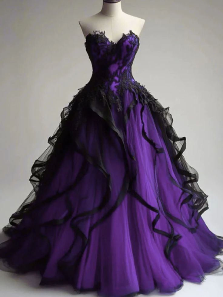 Robe de soirée de luxe NiceVestidos - Style gothique, en tulle violet et dentelle noire sans bretelles NV6159