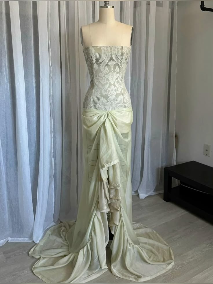 Green Fashion Elegant Exquisite Lace Ruffle Long Tulle Evening Gown Prom Dress Party Dress nv3760