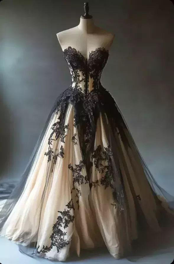 Robe de bal NiceVestidos - Noir-Nude - Dentelle à panneaux, tulle, sans bretelles, longue traîne, sans manches, NV6187