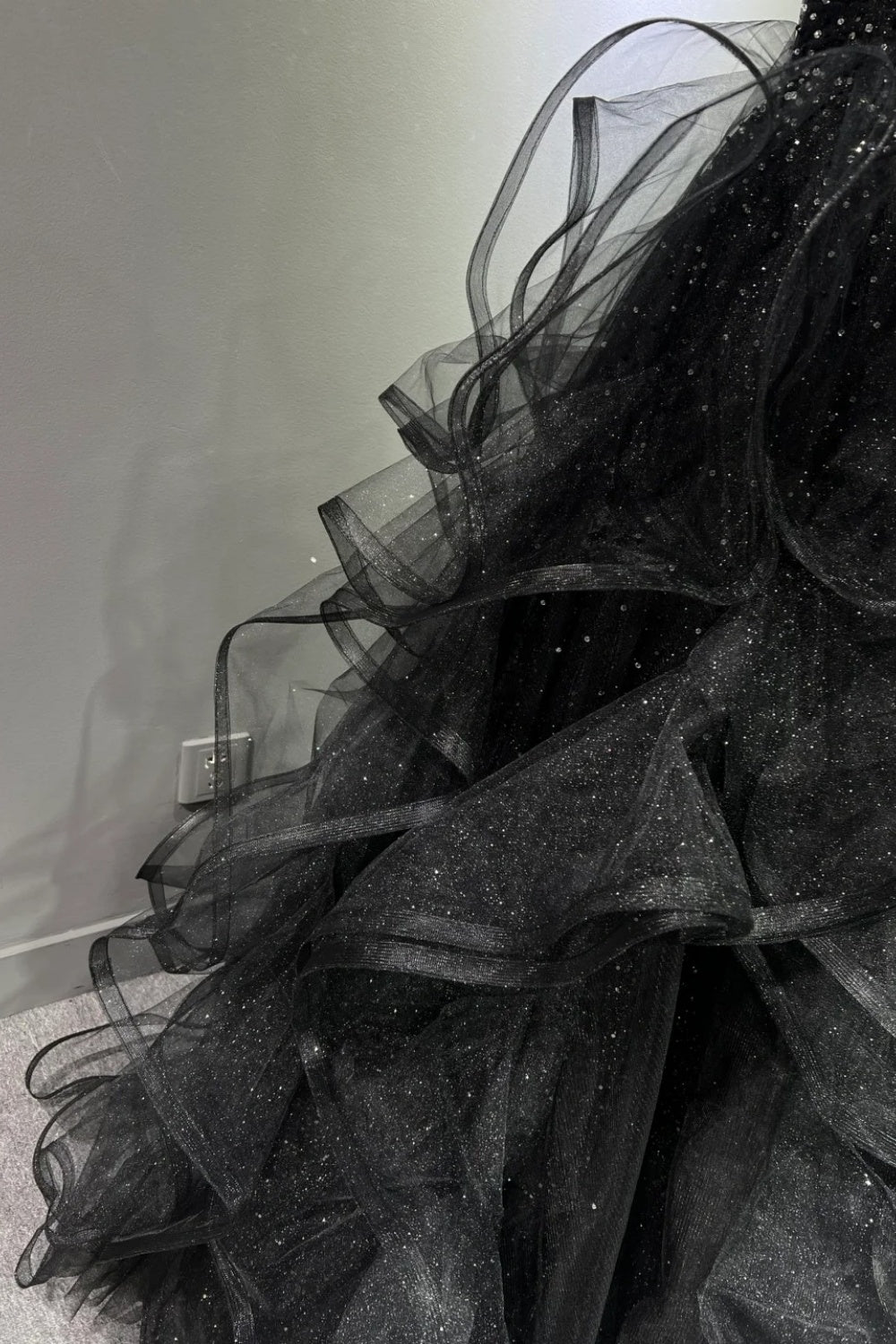 Robe de bal longue en tulle noir scintillant NV6629