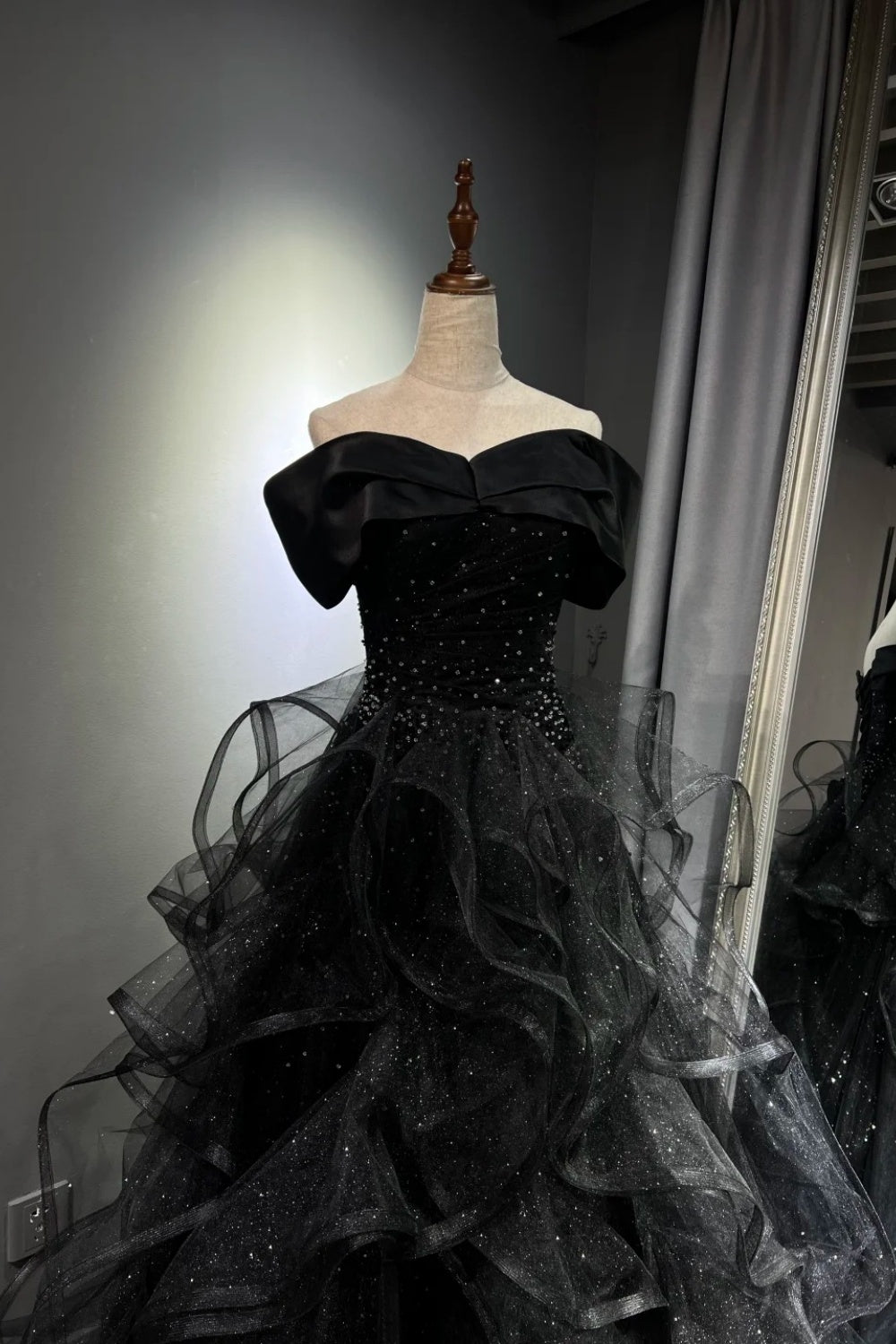 Robe de bal longue en tulle noir scintillant NV6629