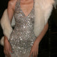 Robe de soirée sirène argentée à sequins, décolleté plongeant et col halter - Taille et couleur personnalisables NV6542