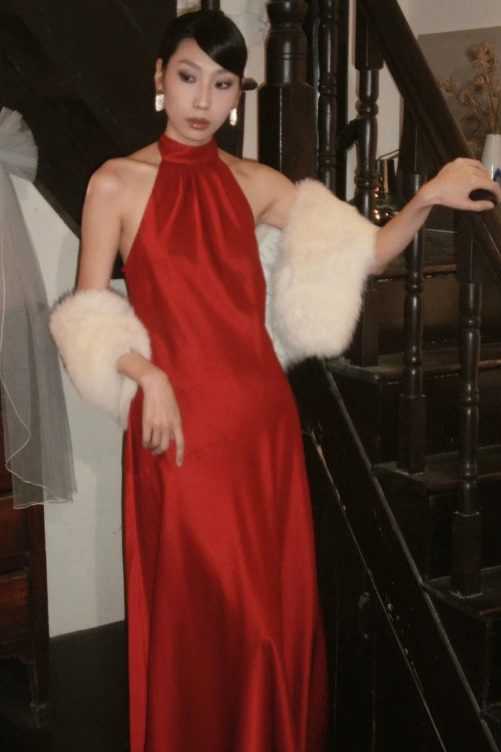Robe de soirée longue élégante en satin avec bretelles rouges NV6603